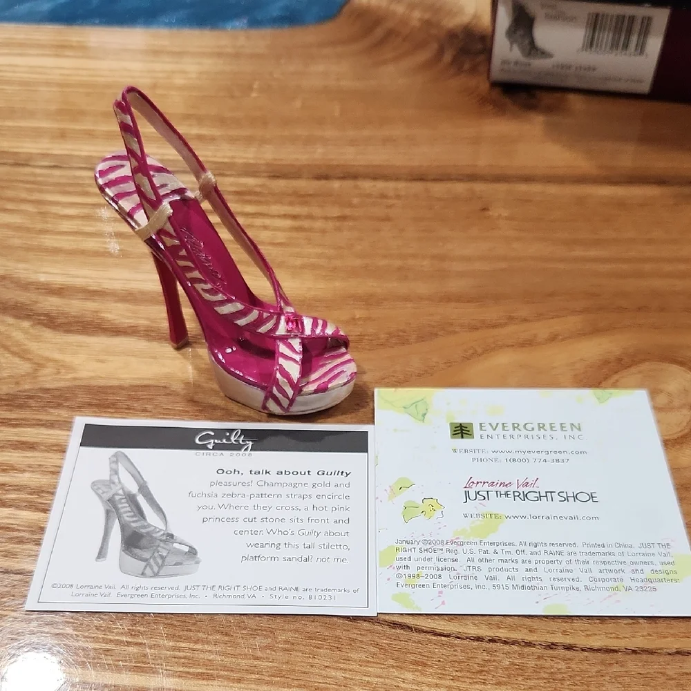 Just The Right Shoe Collectibles - Picture 1 of 3